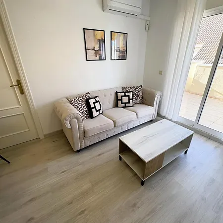 Seaside Apartment *